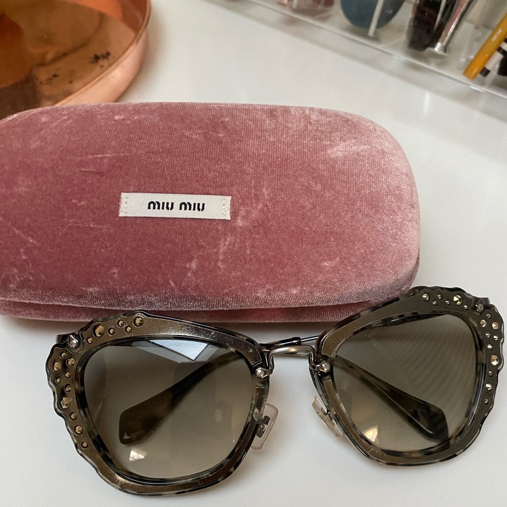 Gray tortoise shell LIKE NEW Miu Miu Sunnies